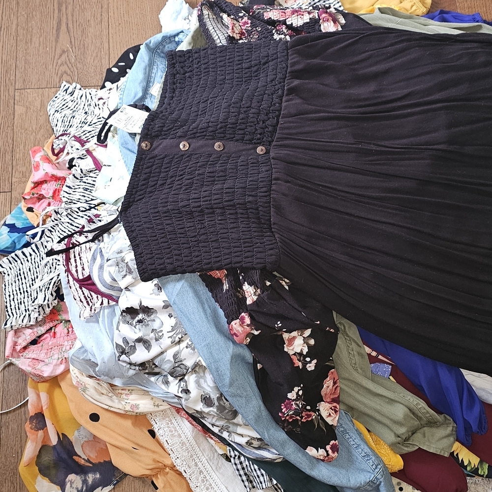 BUNDLE 60 Dresses ,Jumpsuits & Rompers!!!